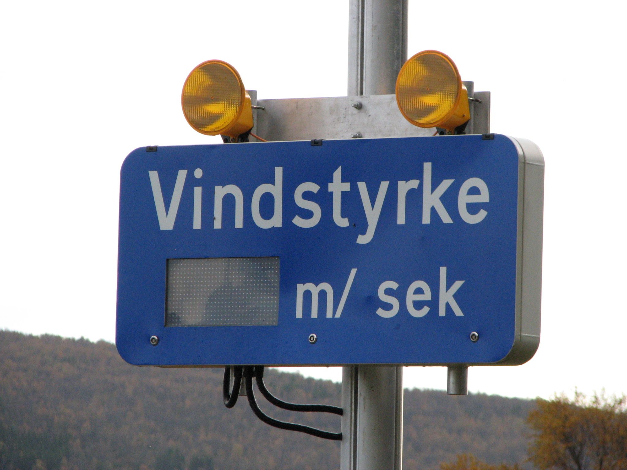 sterk-vind-i-vente-ht-no