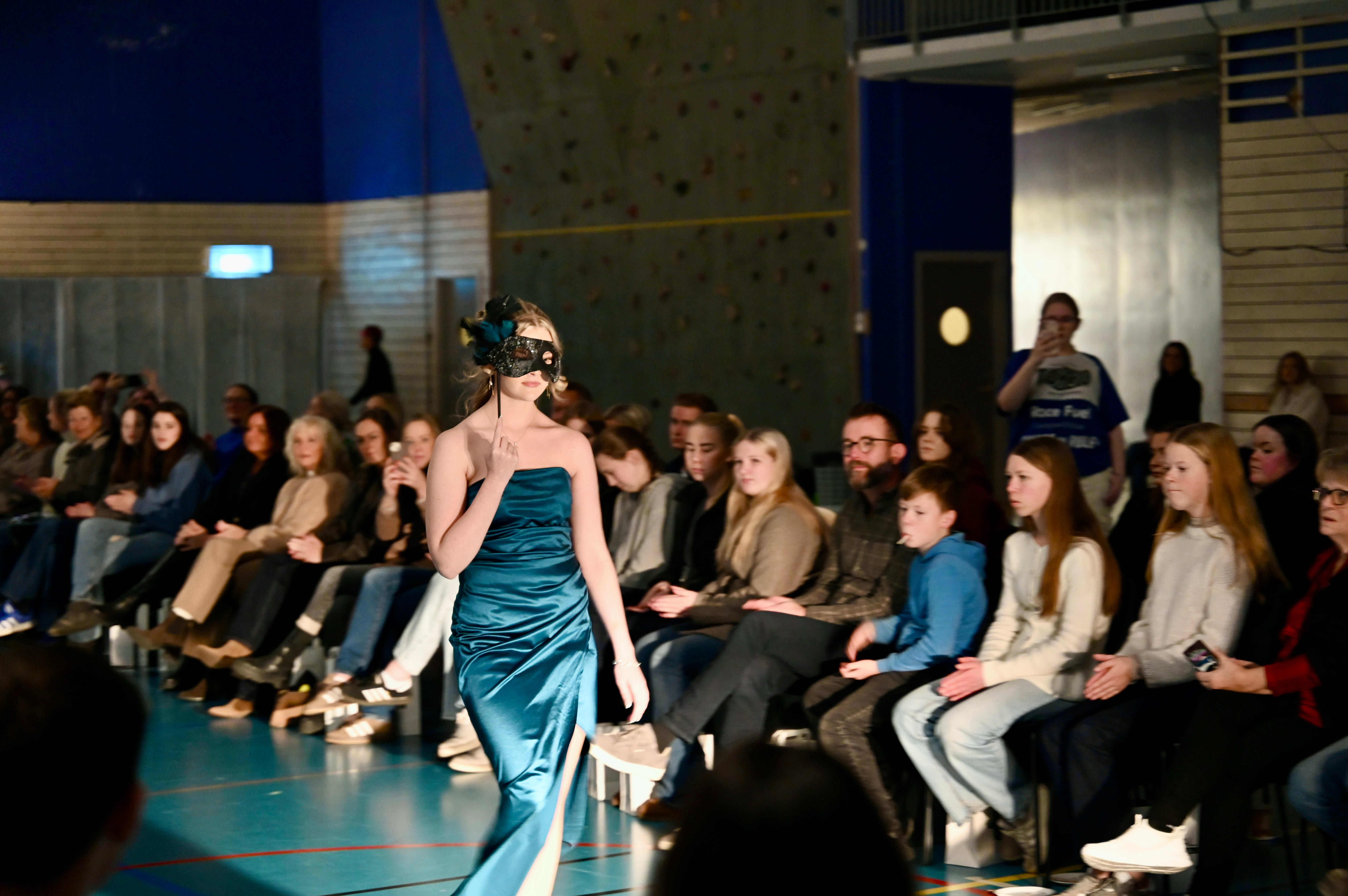 Klippet i salongen – klappet frem på catwalken