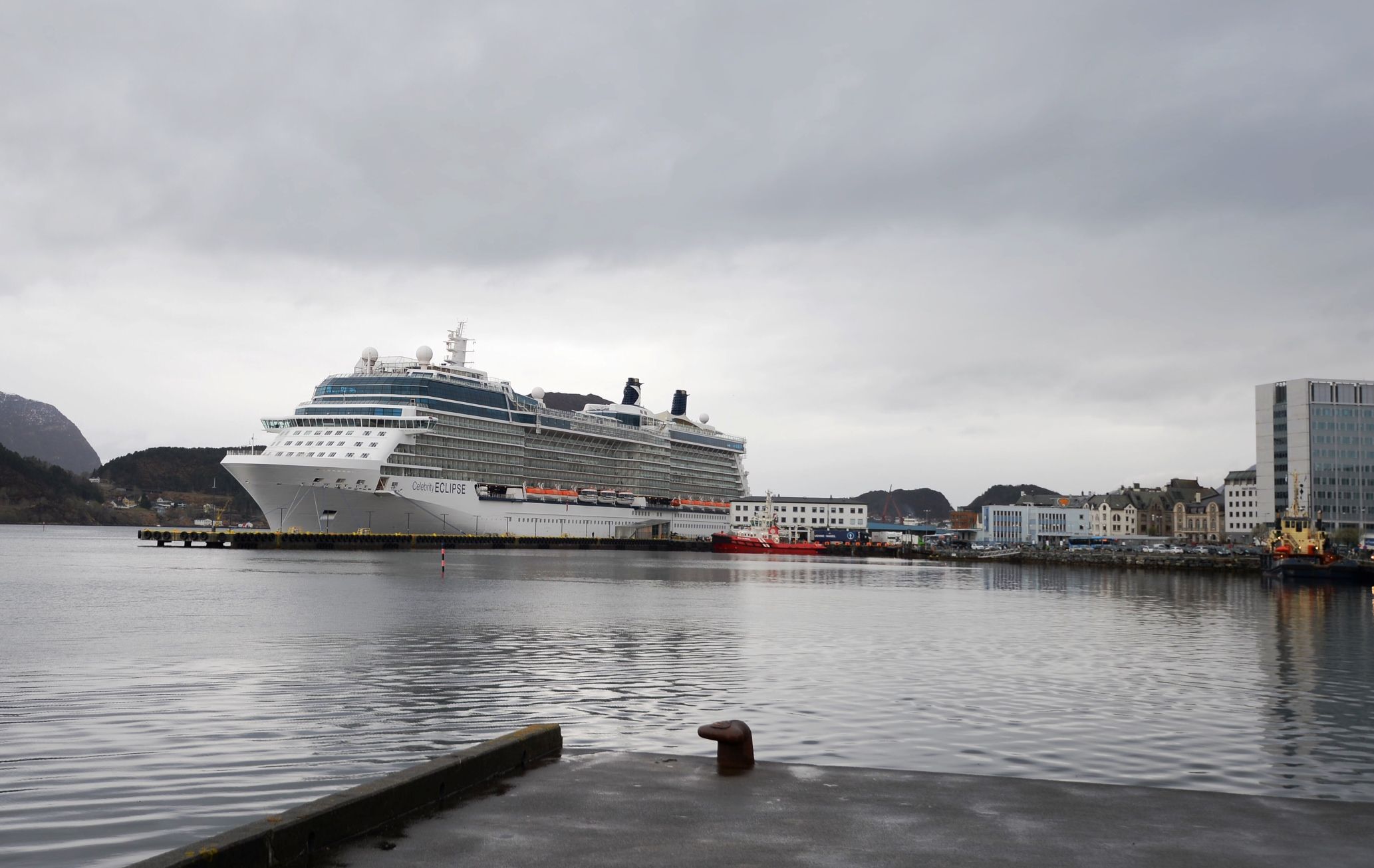 Nytt Cruiseskip I Byen Smp no