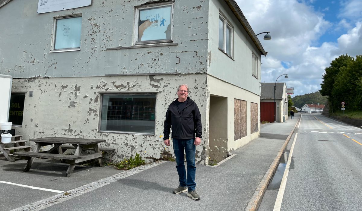 Vil rive bilverksted for å bygge 35 nye parkeringsplasser