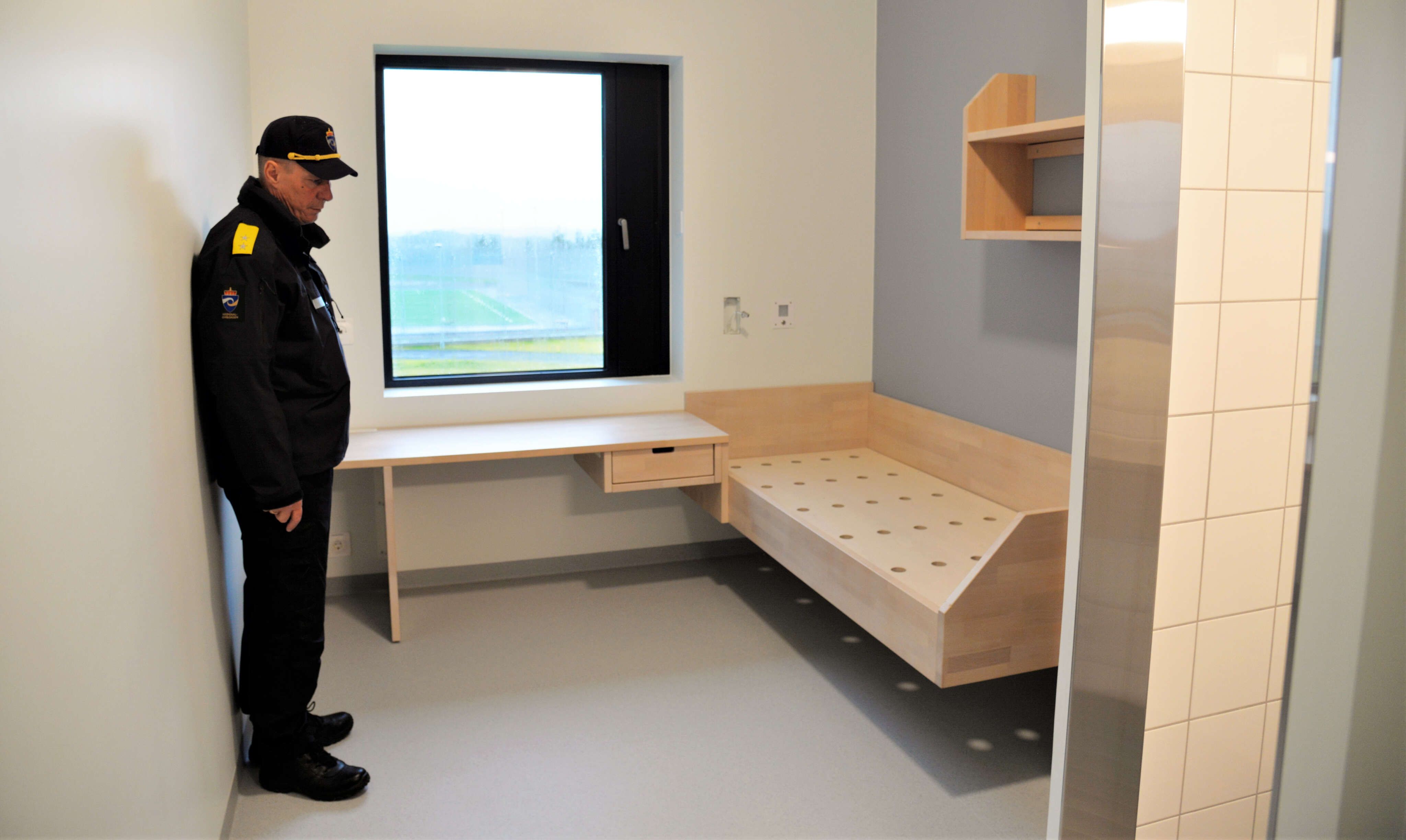 Arendal fengsel butikk åpningstider