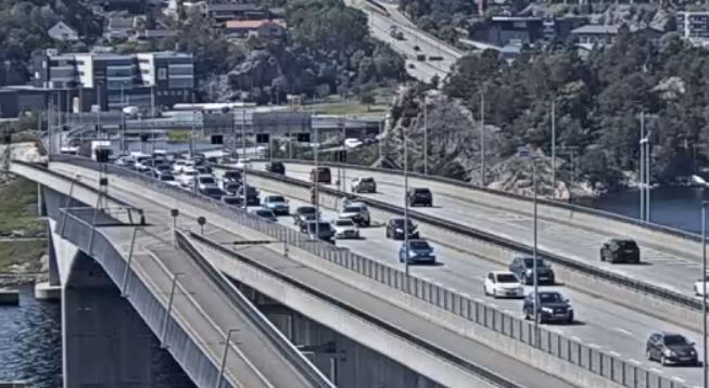 Trafikkulykke på Varoddbroa