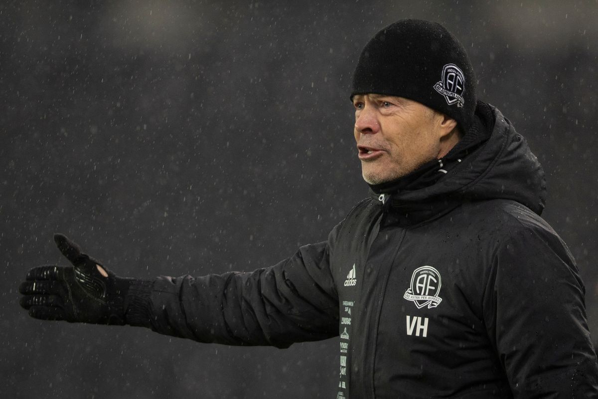 Har sikret seg høyreist midstopper