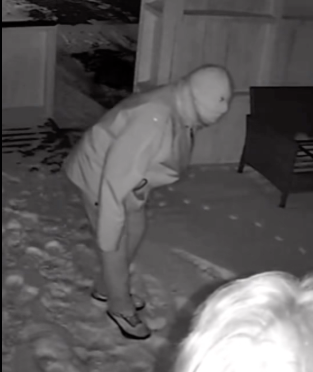 Poli­tiet ønsker å komme i kontakt med maskert person fra Tiktok-video