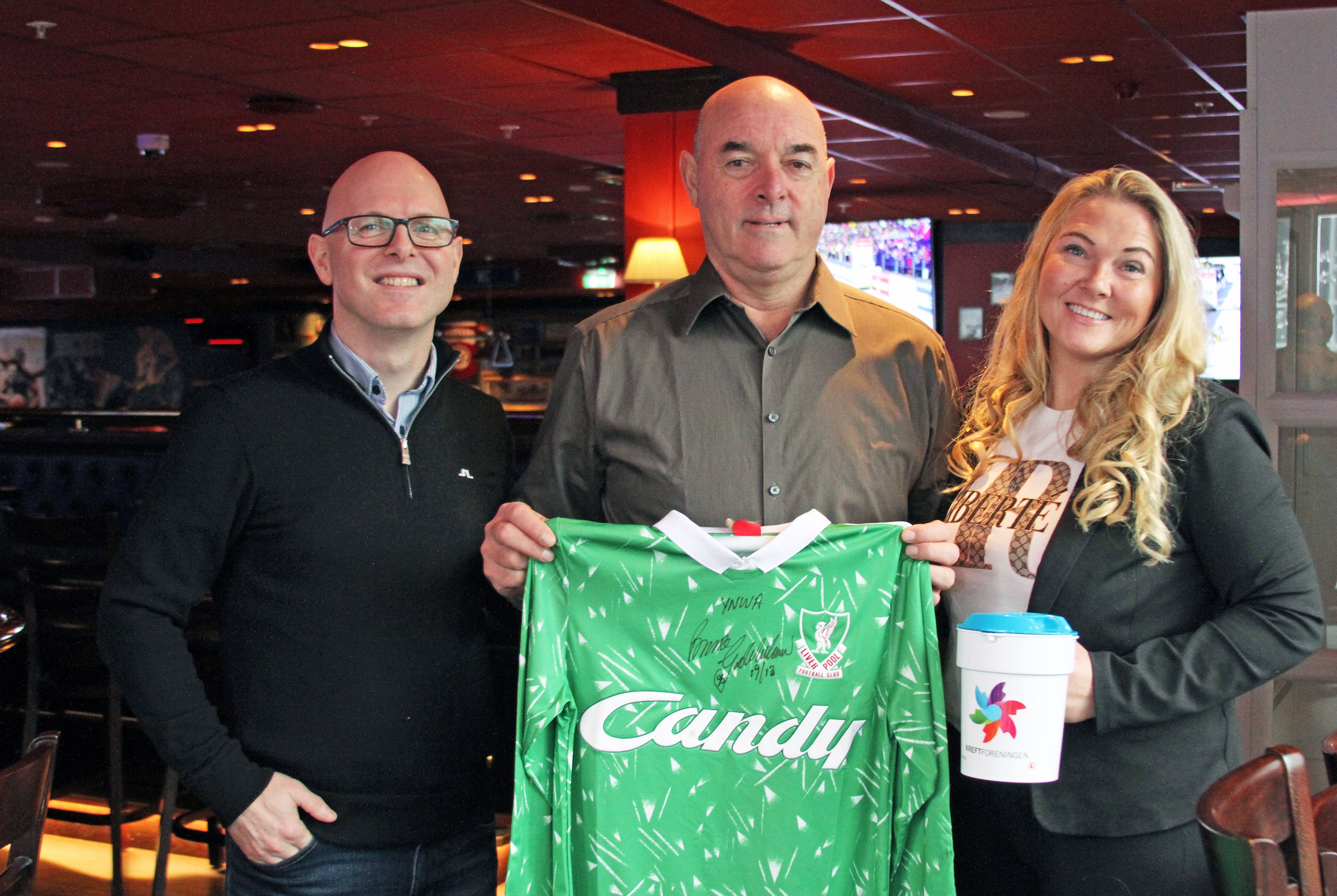 selger-liverpool-legendens-drakt-til-inntekt-for-kreftsaken-vestnytt-no