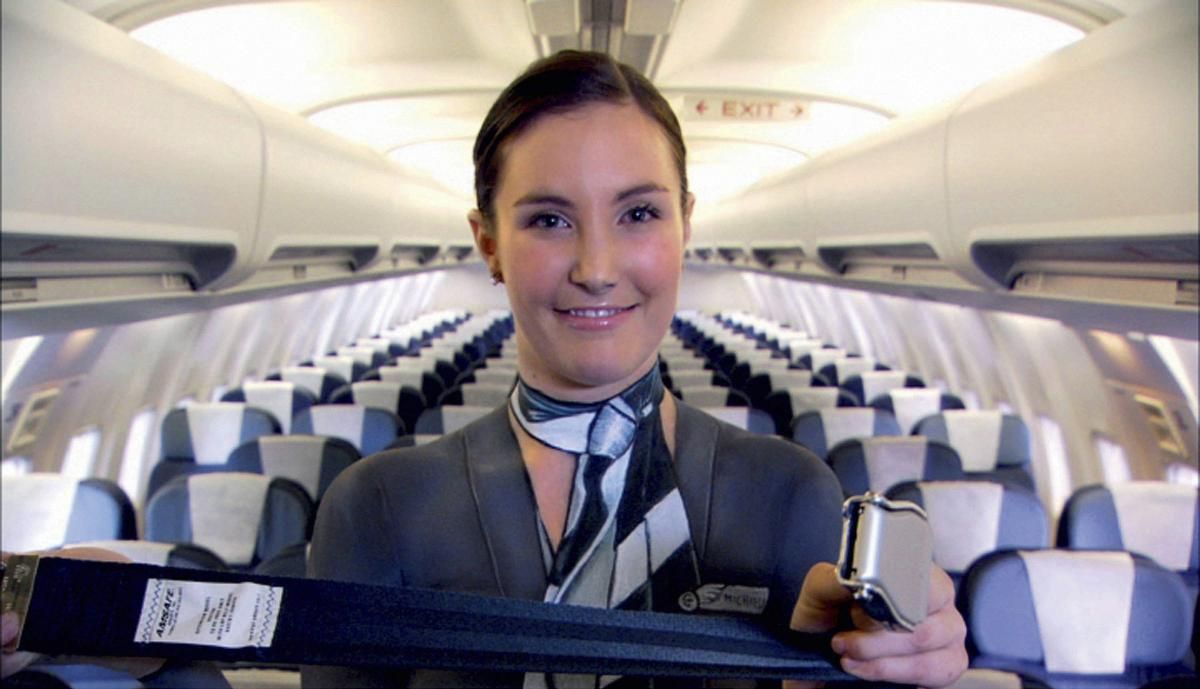 Pramugari check in pilot. Pramugari check in pilot. Pramugari check in pilot. Индонезийские авиалинии. Розетка оаэ пилот.